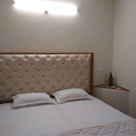 Rohit Den Villa Shimla Buitenkant foto