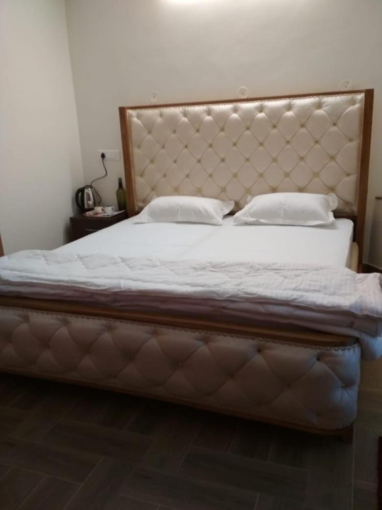 Rohit Den Villa Shimla Buitenkant foto